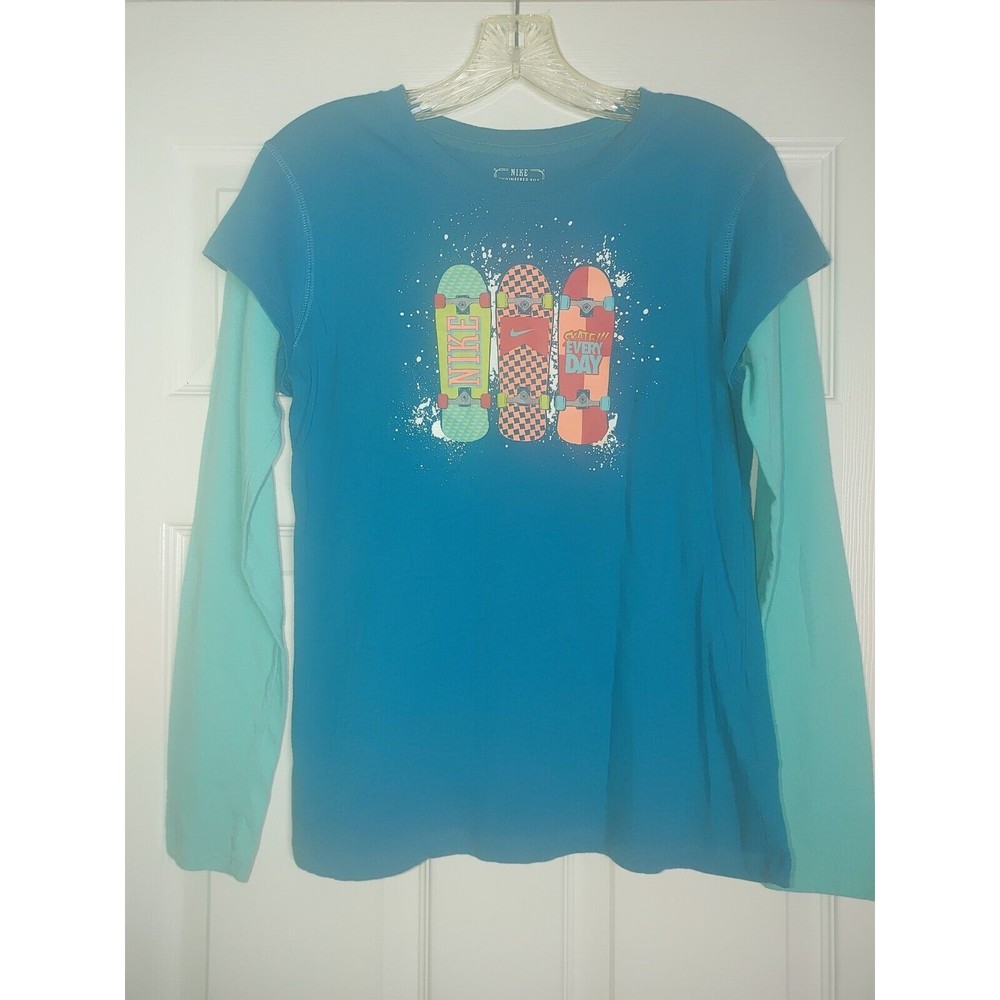 Nike Skateboard Long Sleeve T-Shirt Boy's Size XL Crew Neck Blue Colorful
